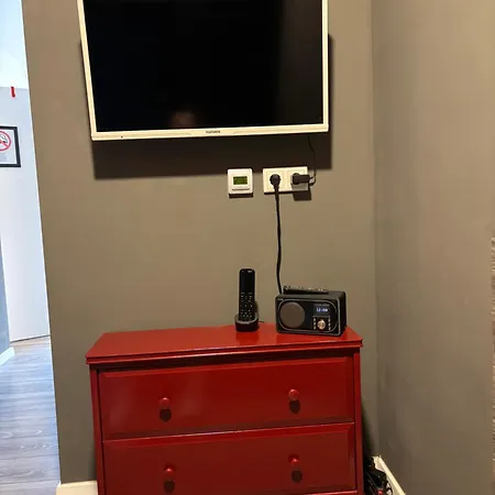 Guestroom 12 In *