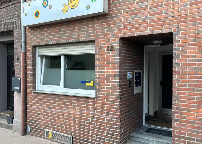 Guestroom 12 In בית אירוח